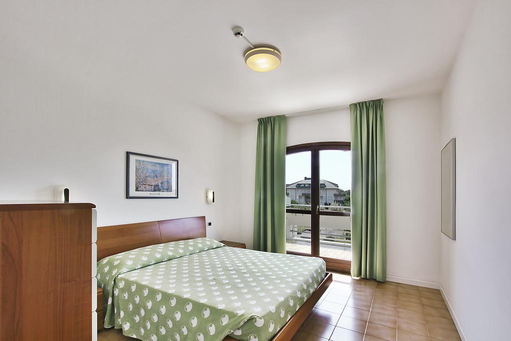 Two-Bedroom Apartment,169901163:JPEG